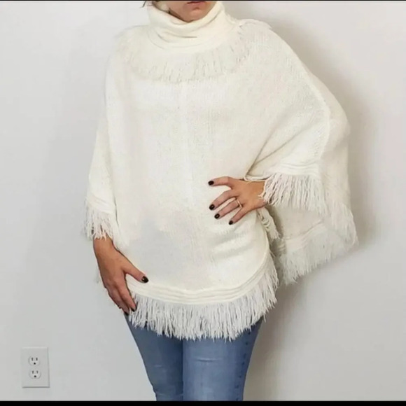 Cream Knit Fringed Poncho - Small - Picture 6 of 6